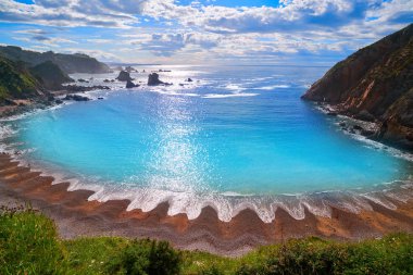 İspanya 'dan Cudillero Asturias' ta Playa del Silencio