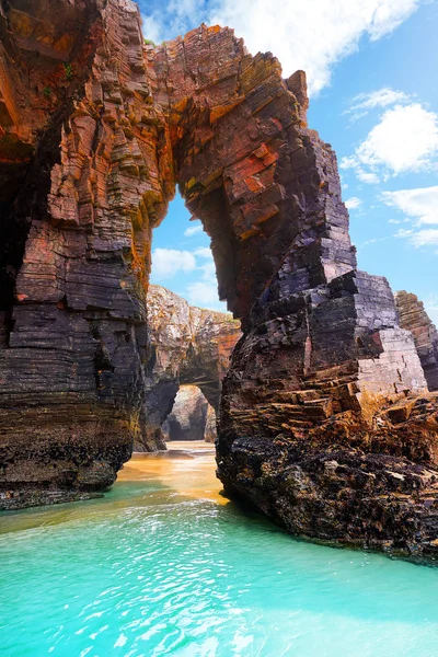 Пляж Playa Las Catedrales Catedrais Рибао Галисия Луго Испания — стоковое фото