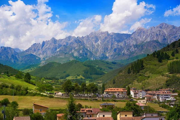 Potes Kantabrien Skyline Dorf Spanien — Stockfoto