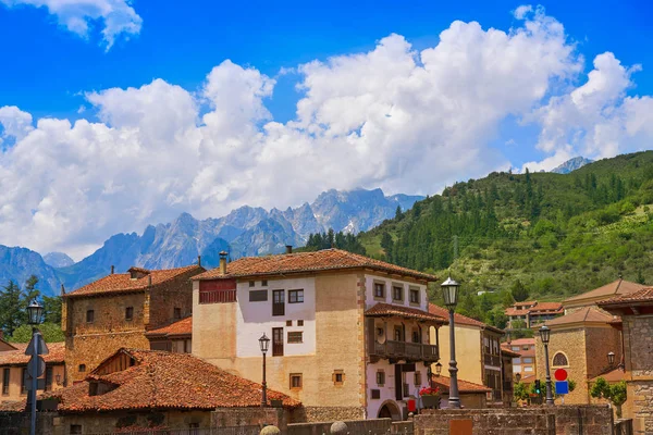 Potes Pueblo Fachadas Cantabria España — Foto de Stock