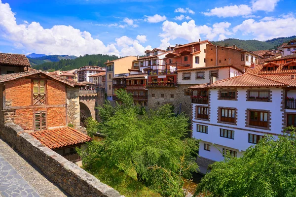 Potes Falu Homlokzatok Cantabria Spanyolország — Stock Fotó