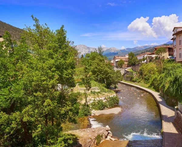 Potes Rivier Quiviesa Deva Een Cantabria Dorp Van Spanje — Stockfoto