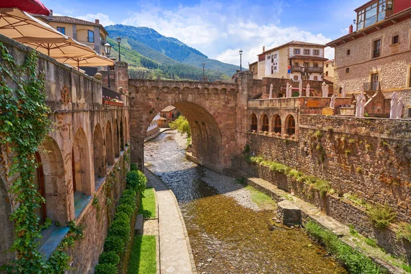 Potes Rivière Quiviesa Deva Cantabria Village Espagne — Photo