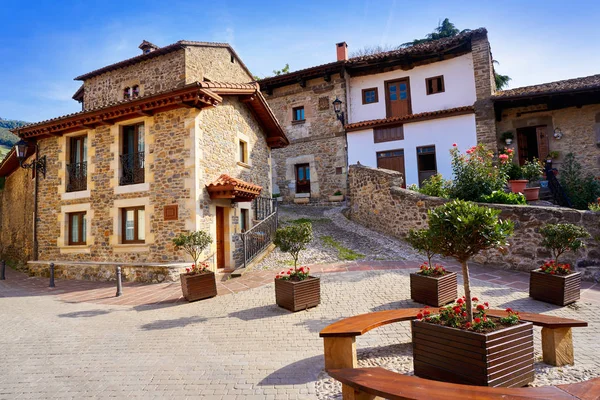 Potes Facciate Del Villaggio Cantabria Spagna — Foto Stock