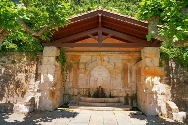 Ribadesella Fonte Cay Fontána Španělské Asturii — Stock fotografie