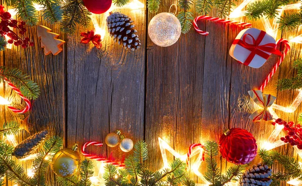 Weihnachten Leuchtenden Sternen Und Tanne Auf Vintage Holz Hintergrund Kopierraum — Stockfoto
