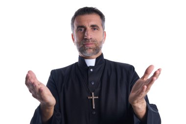 Rahip açık silah sunan adak dua eller