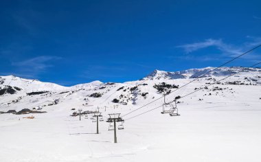 Baqueira bere Lerida Catalonia kayak merkezinde yer Pyrenees İspanya Aran vadisinde