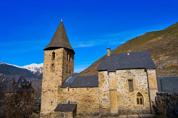 Iglesia Del Pueblo Escunhau Lérida Cataluña Del Valle Aran Pirineos —  Fotos de Stock