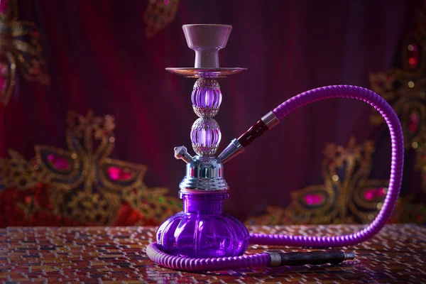 Vízipipa Shisha Füst Lila Üveg Cső — Stock Fotó