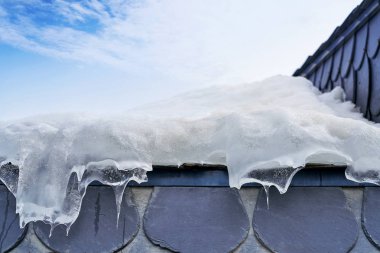 Buzlu çatı closeup ayrıntı arka planda Andorra