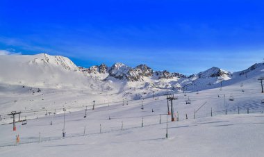 Andorra Pas de la Casa Pyrenees dağlarındaki Grandvalira sektöründe bir tatil beldesi