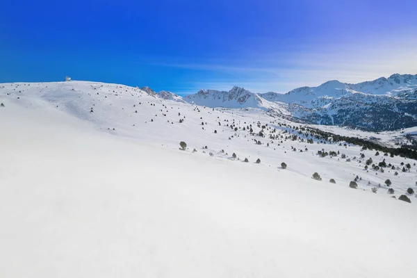 Pyrenees山区Pas Casa附近的安道尔Grandvalira区 — 图库照片