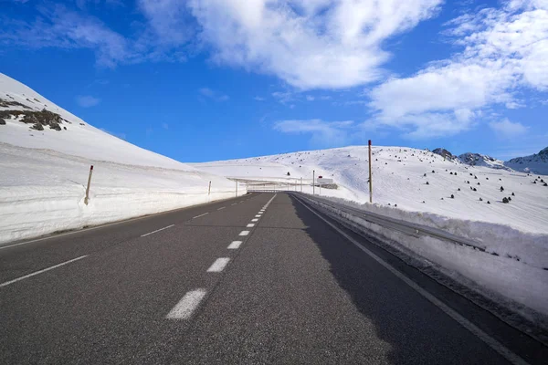 Andorra Estrada Sector Grandvalira Para Pas Casa Nas Montanhas Dos — Fotografia de Stock