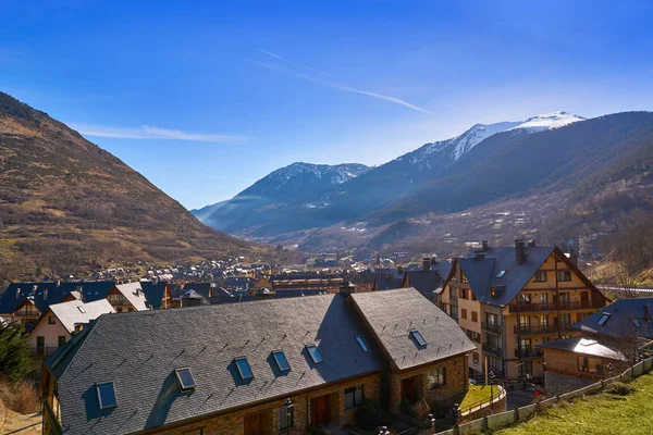 Vielha También Viella Pueblo Lérida Cataluña España Valle Aran Los —  Fotos de Stock