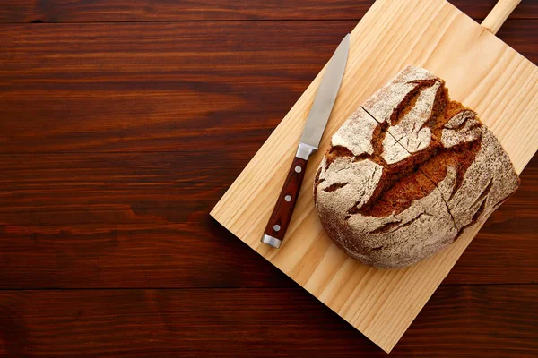 Rye Bread Knife Board Dark Wooden Table Top View — Stock Photo, Image