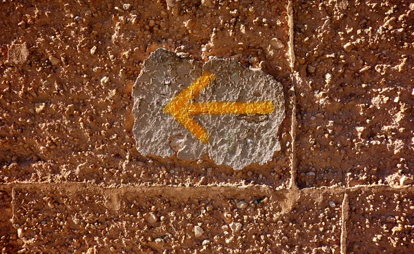 Yellow Arrow Sign Camino Santiago Way Saint James Pilgrims Adobe — Stock Photo, Image