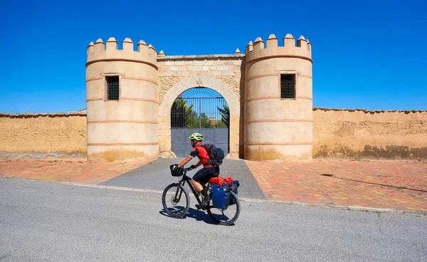 Minaya Pellegrino Bicicletta San Giacomo Levante Castiglia Mancia — Foto Stock