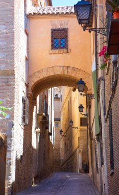 İspanya Kastilya La Mancha 'da Toledo Angel sokak kemeri