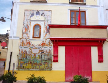 Botica Merkez Noguera sokakta beklediği İspanya Valencia Jativa içinde