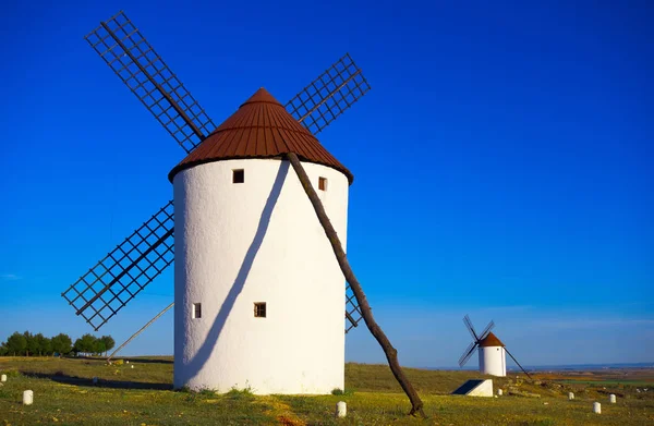 Mota Del Cuervo Wiatraki Cuenca Kastylii Mancha Hiszpanii — Zdjęcie stockowe