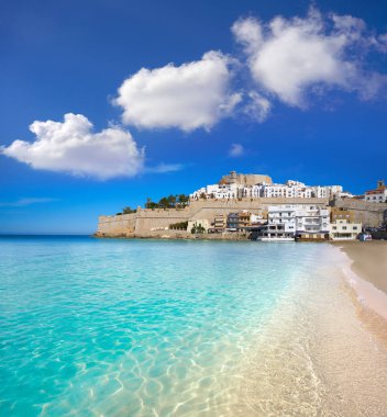 Peniscola manzarası ve castle beach Castellon, İspanya