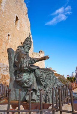 Baba Luna Papa anıt heykel Peniscola Castellon, İspanya