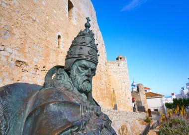 Baba Luna Papa anıt heykel Peniscola Castellon, İspanya