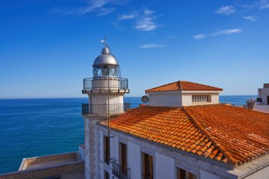 Peniscola deniz feneri ve Castellon Akdeniz İspanya Köyü