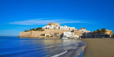 Peniscola manzarası ve castle beach Castellon, İspanya