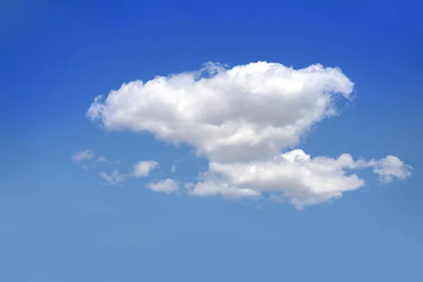 Blue Summer Sky One Cumulus Cloud — Stock Photo, Image