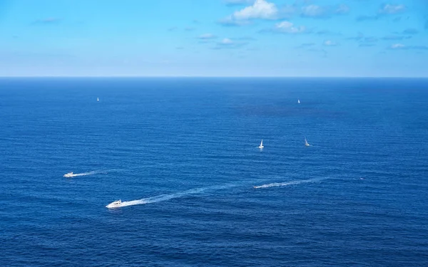 Vue Aérienne Des Yachts Naviguant Sur Mer Méditerranée — Photo