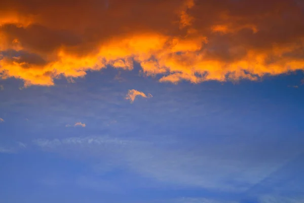 Sonnenuntergang Himmel Wolken Orange Und Blaue Farben — Stockfoto