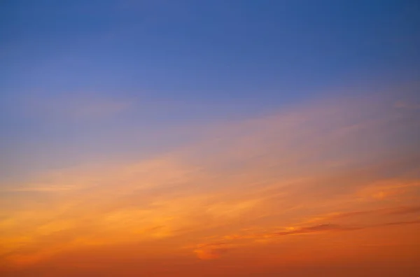 Sonnenuntergang Himmel Wolken Orange Und Blaue Farben — Stockfoto