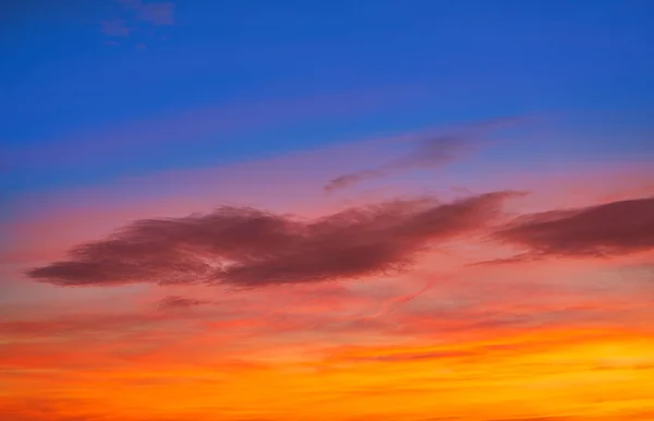 Avondrood Wolken Oranje Blauwe Kleuren — Stockfoto