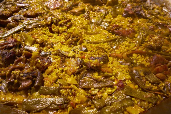 Paella tavuk ve tavşan İspanya Valencia orijinal tarifi