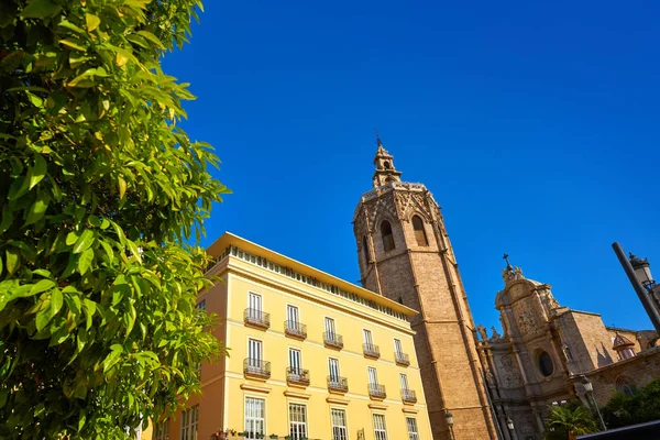 バレンシア広場 Valencia Plaza Reina Square Miguelete スペインのミカレット塔 — ストック写真