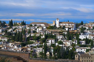 Alhambra Granada İspanya Albayzin bölgesinde görünümünden Albaicin