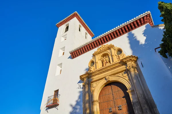 西班牙和西班牙格拉纳达阿尔拜钦的圣米格尔巴乔教堂 — 图库照片