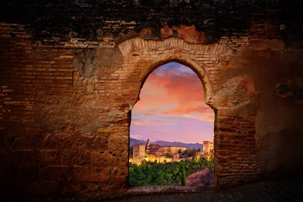 Під Час Заходу Сонця Арка Альгамбра Гранади Фото Ілюстрація — стокове фото