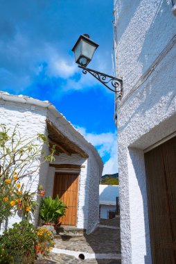 Pampaneira köyü Endülüs İspanya Granada'da Alpujarras sokakta