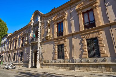 Granada eski Bibataurin kışla ve bugün Diputacion binasında Andalusia İspanya