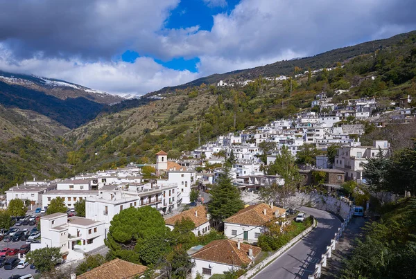 Alpujarras Pampaneira köyü yakınındaki Sierra Nevada İspanya'nın Granada şehrinde