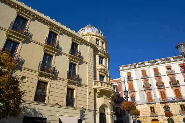Фасады Гранада Пуэрта Реаль Испании Королевской Площади Андалусии — стоковое фото