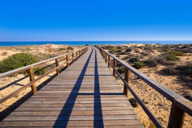 El Carabassi plaj kum tepelerine Elx Elche Alicante Costa Blanca, İspanya'da Carabasi