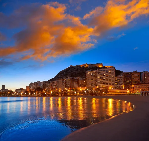 Alicante Panoramę Miasta Zachodzie Słońca Plaży Postiguet Hiszpanii — Zdjęcie stockowe