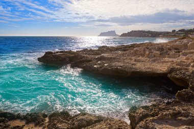 Moraira sahil ile Ifach Calpe Alicante, İspanya