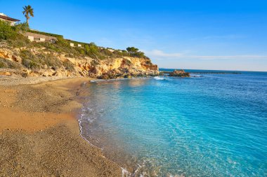 El Perello sahilindeki Cala La buena plajı.