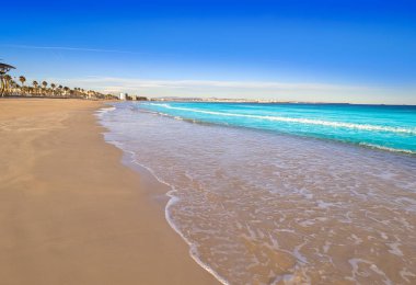 Platja La Pineda plajı Vila-Seca Tarragona