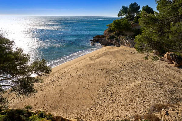 Cala Les Vienesos beach playa Miami-Platja — стоковое фото